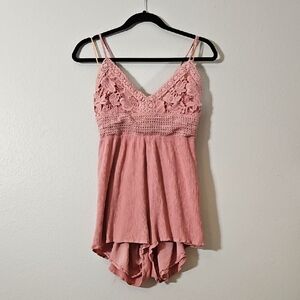 Aeropostale Lace Tie Back Romper. Pink/Blush Textured. Women's Size Large